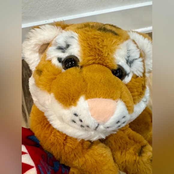 FAO Schwarz 21” Bengal Tiger Cub Plush Stuffed Animal - Picture 13 of 14